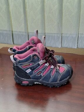 Keen Hiking Shoes Runners